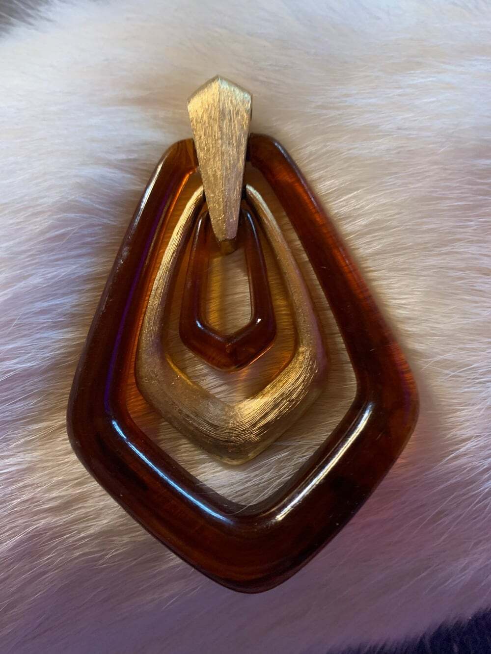 Avon Amber Faux Tortoise Shell Vintage And Gold Tone Pendant
